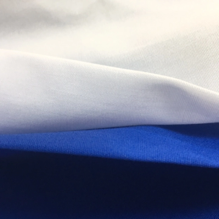 Making Fresh New Fabric CVC80/20 Cotton/Polyester Airjet Woven Combed Quality 115GSM Solid Colors Bleached Mercerized Shirting Fabric for Fashion Cloths